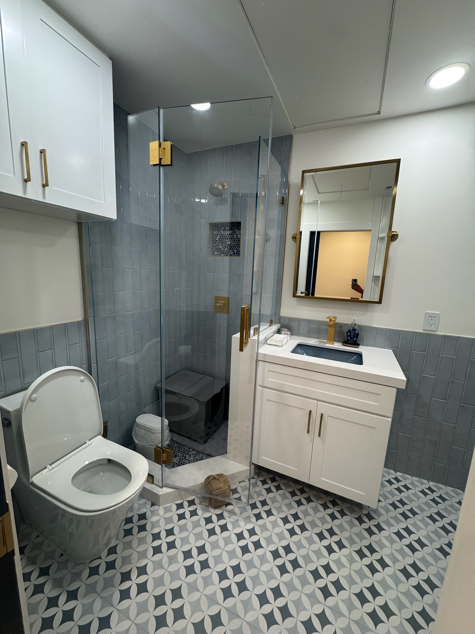 Bathroom detail